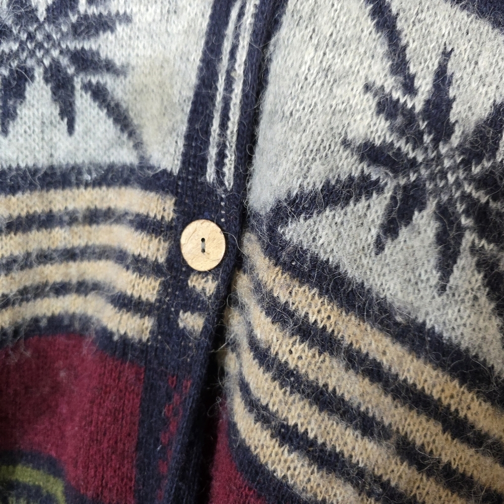 Icewear ASA Icelandic wool geometric Poncho - Picture 4 of 12